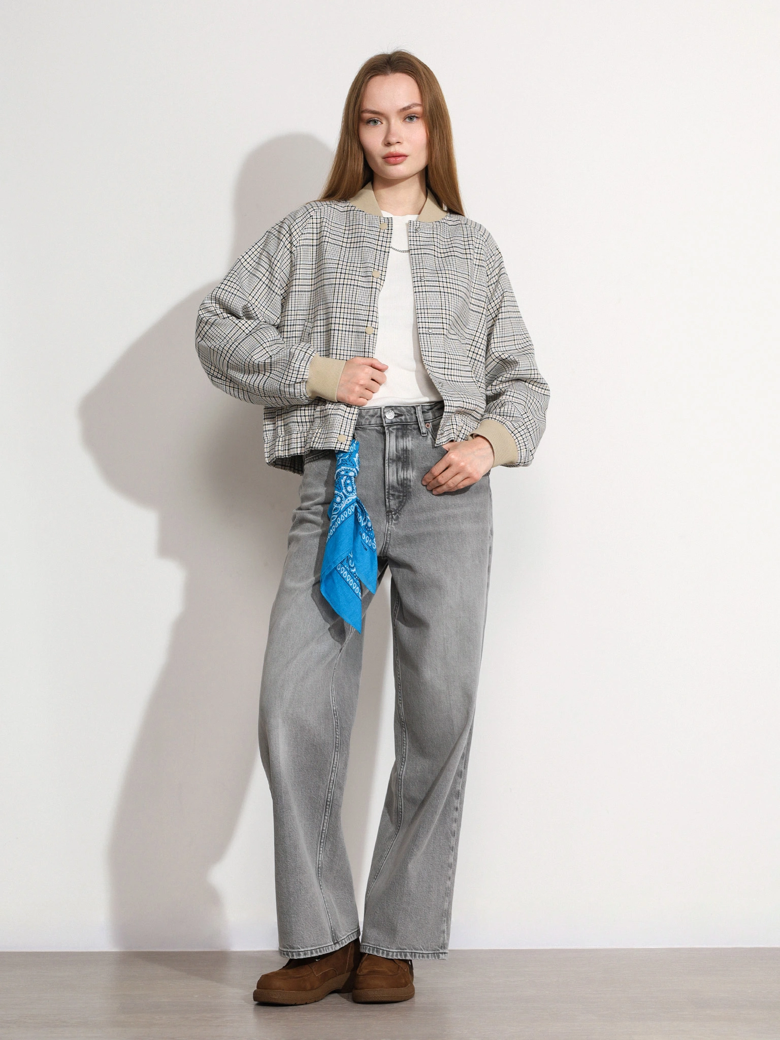 Жакет-бомбер в клетку на кнопках